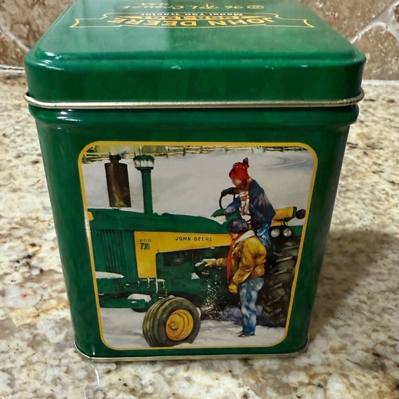 Vintage Storage John Deere Farm Tactor Tin 1958-1961 - Picture 3 of 7